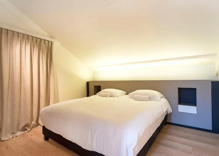 La Madeleine Daire *